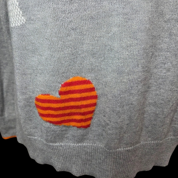 Zaket & Plover Gray V-Neck Sweater with Orange and White Heart Accents Size S - Picture 2 of 6